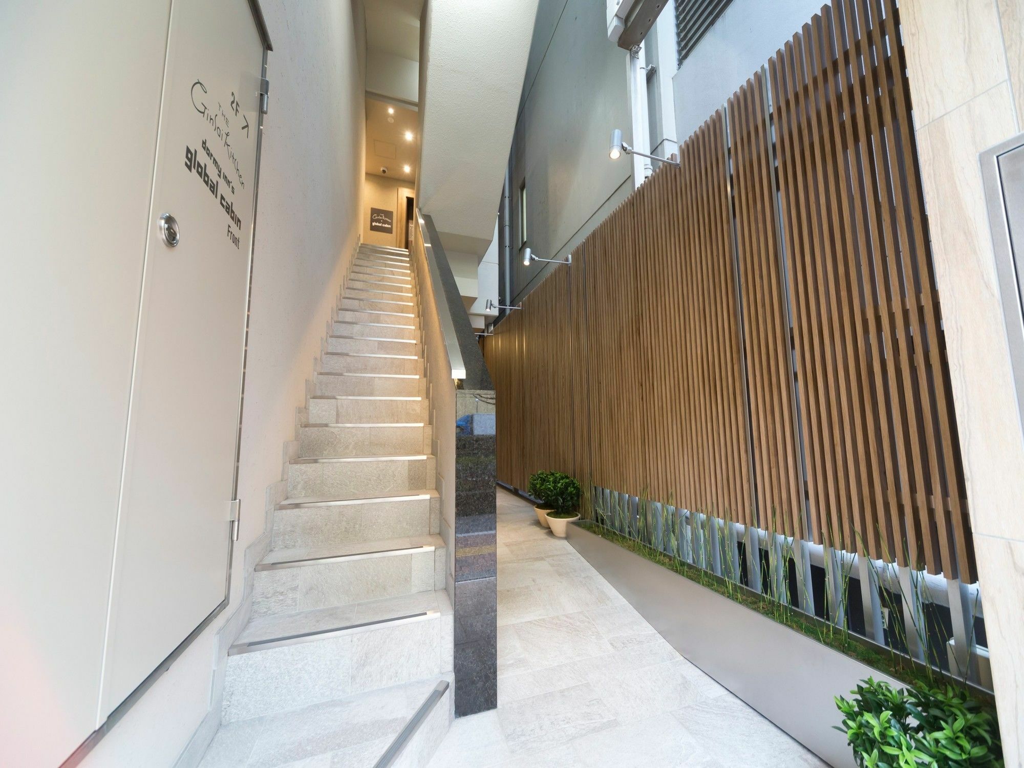 Hotel cápsula Global Suidobashi